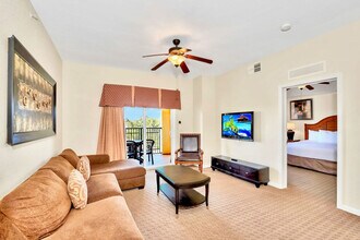 Building Photo - 8113 Resort Village Dr