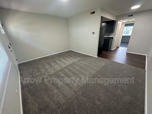 Building Photo - 2933 P St