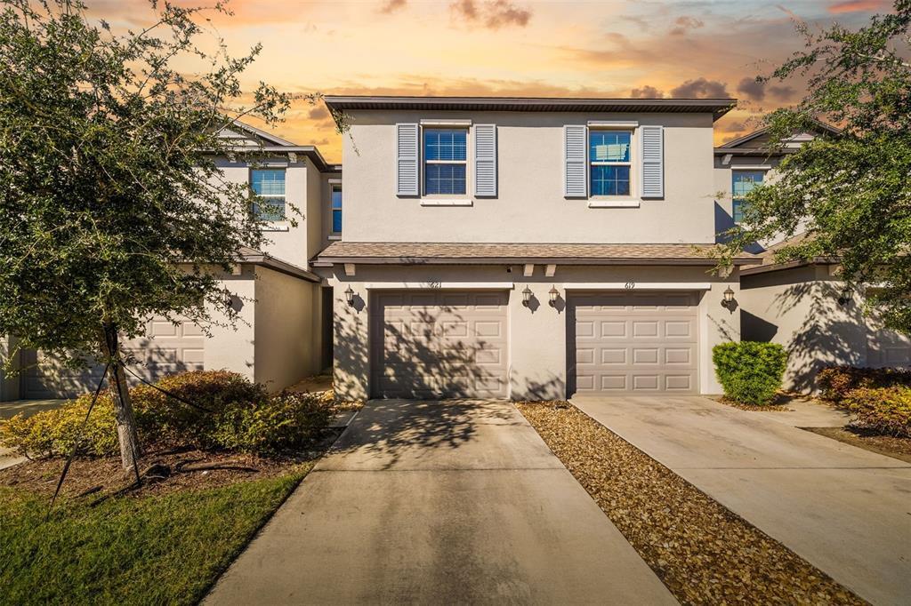 Foto principal - 621 Royal Empress Dr