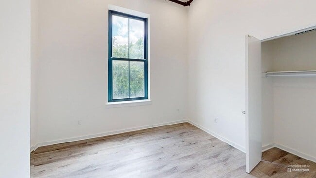 Interior Photo - The Roseville