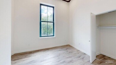 Interior Photo - The Roseville