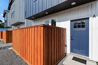 Building Photo - 8421 Venus St