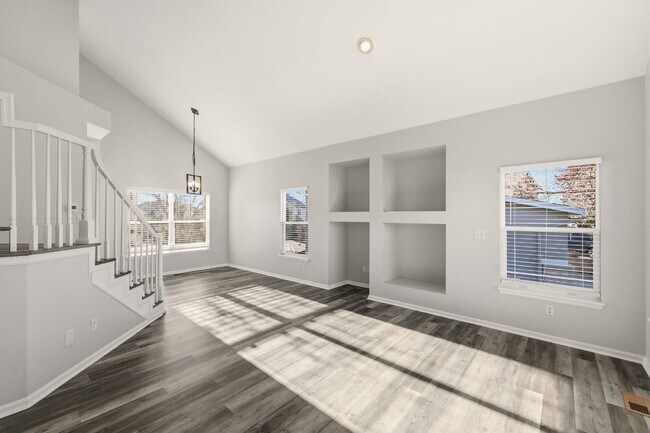 Building Photo - Beautiful Stroh Ranch 4 Bedroom, 2.5 Bath Home, Brand New Kitchen Appliances READY JUNE 5th