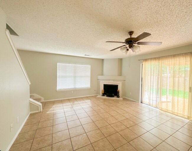 Foto del edificio - AVAILABLE IN JUNE; APPLY TODAY AT OUR WEBSITE!!