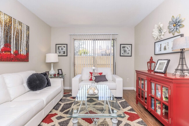 Model Home - Waverly Apts