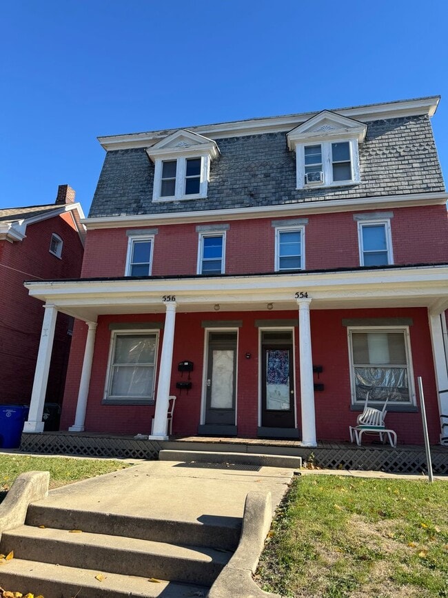 Building Photo - 556 Salem Ave