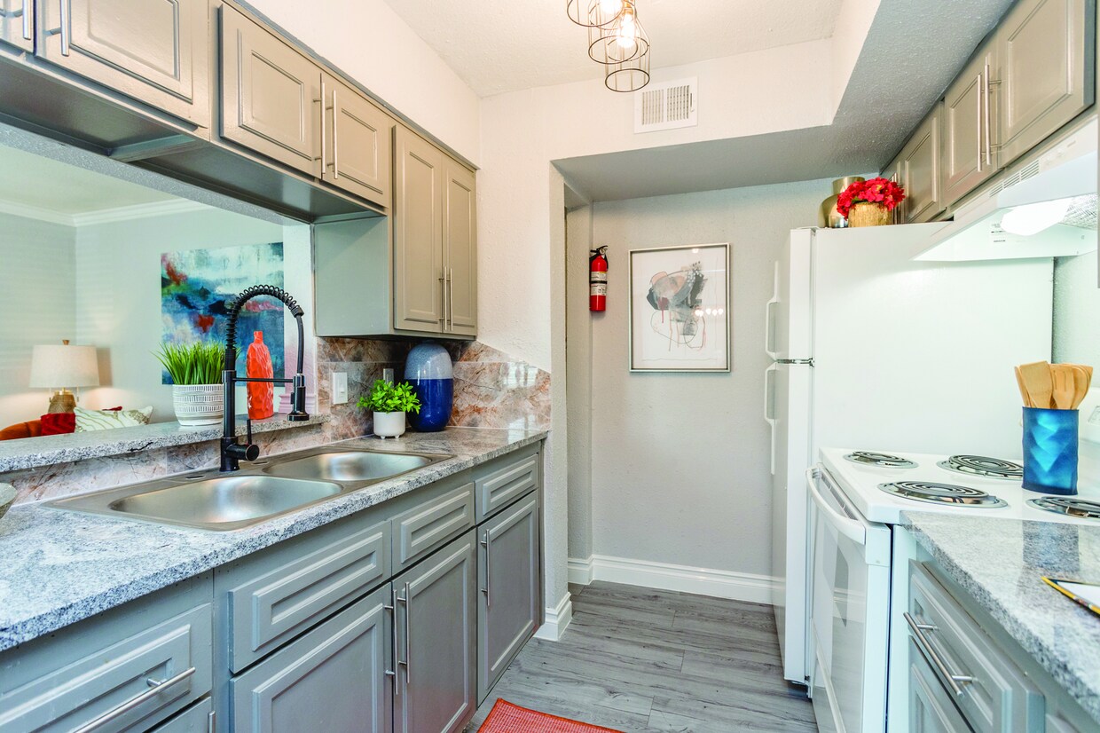 Casa Verde Apartments 2 Goodson Dr Houston, TX