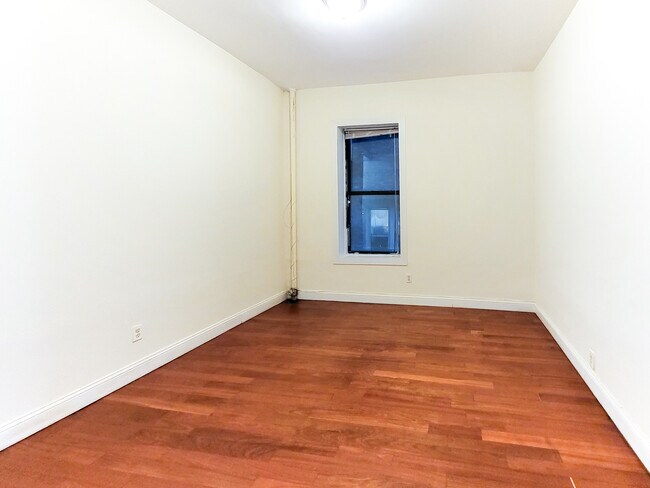 Building Photo - 452 W 149th St