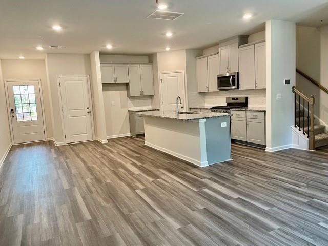Building Photo - 1425 vayda Ct