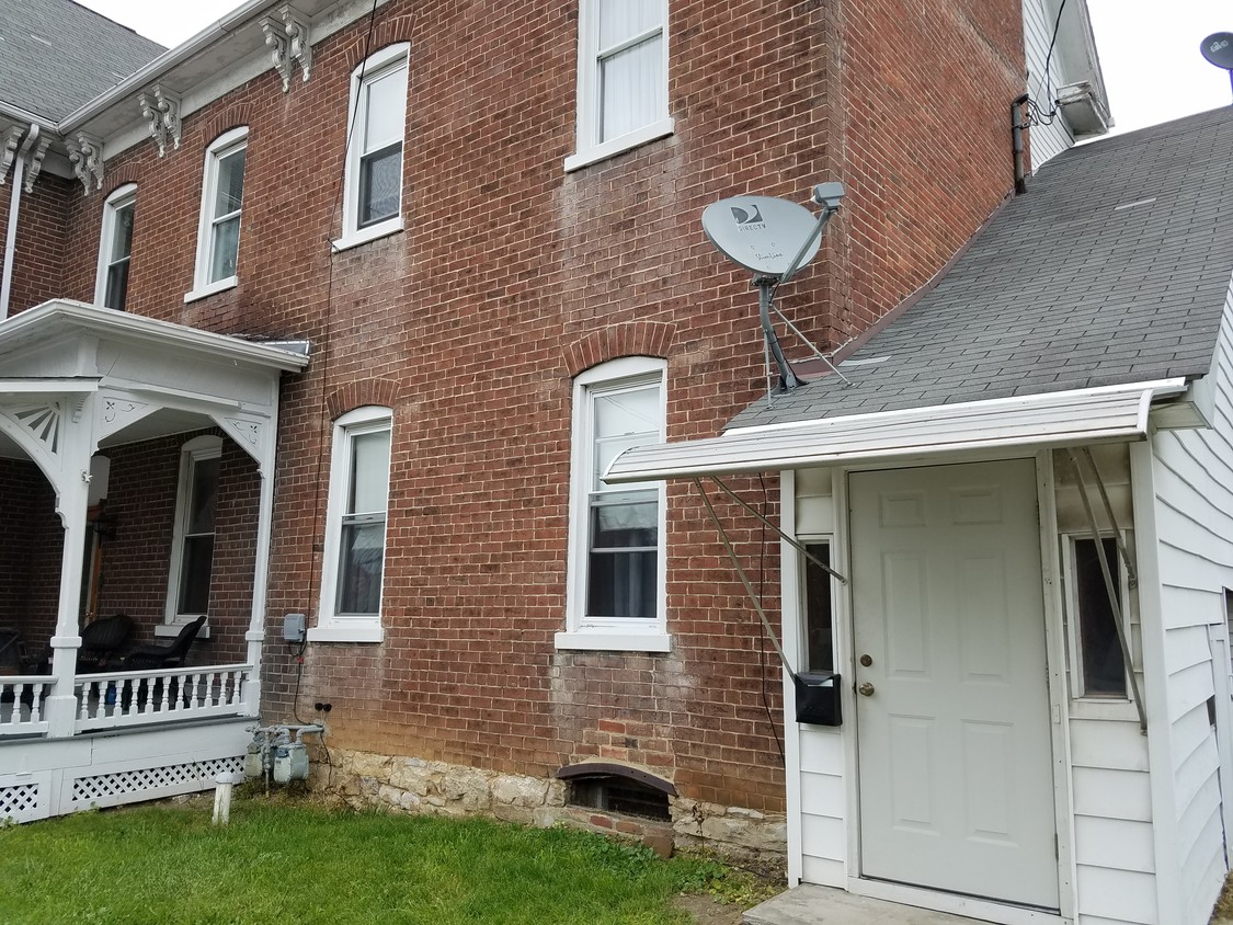 Entrance on Right - 103 S Bedford St