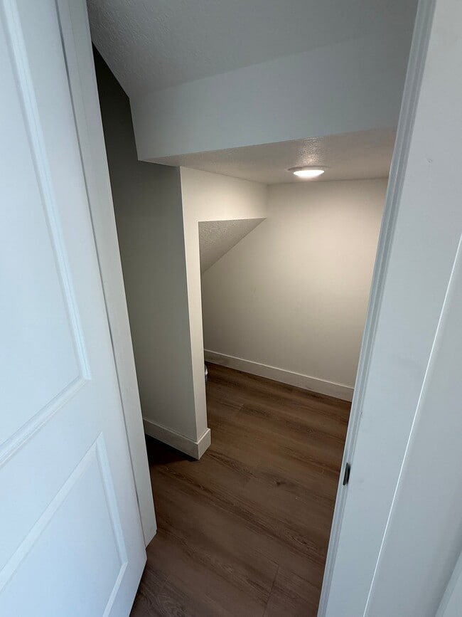 Building Photo - 2070 N 325 E