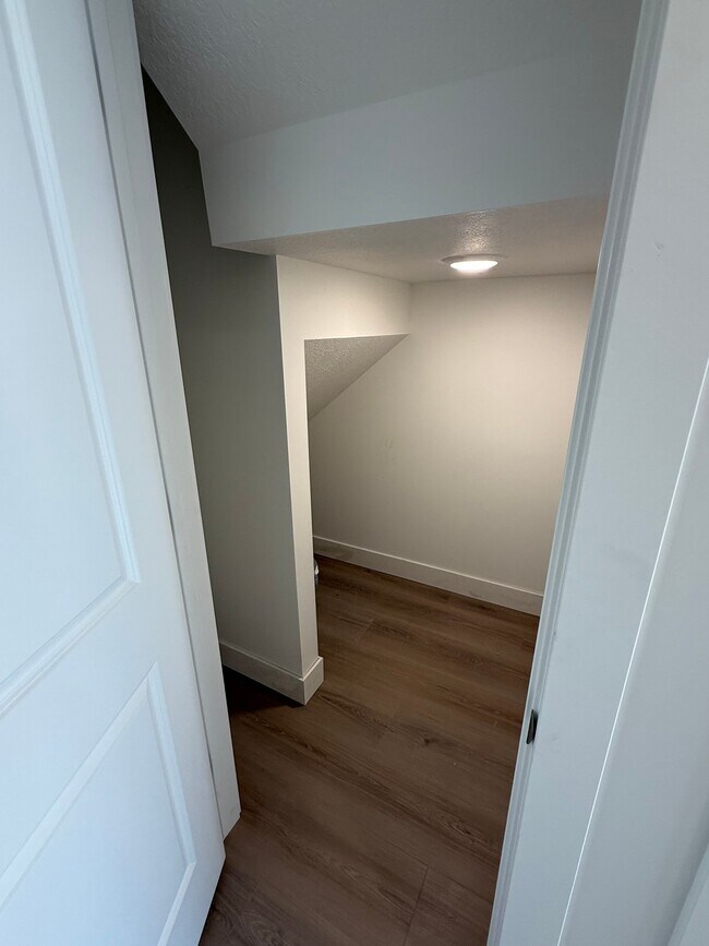 Foto del edificio - 2070 N 325 E