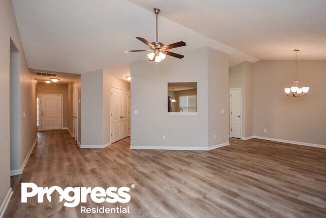 Building Photo - 245 Lakeside Point