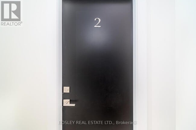 Building Photo - 13 Mansfield Ave