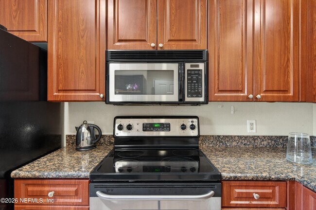 Foto del edificio - 9745 Touchton Rd