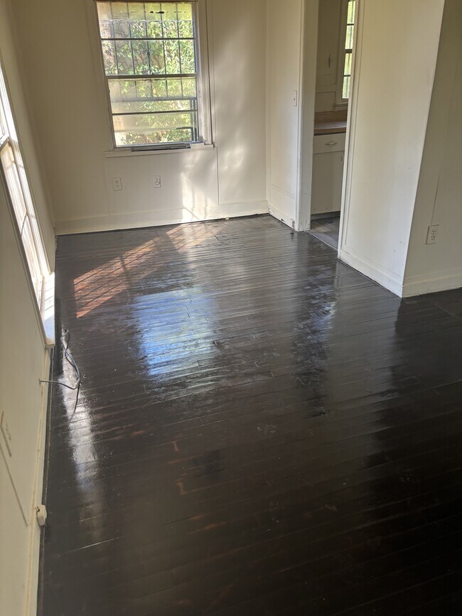 Foto del edificio - 126 Maple Ridge Dr