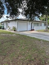 Building Photo - 1569 Cambridge Dr