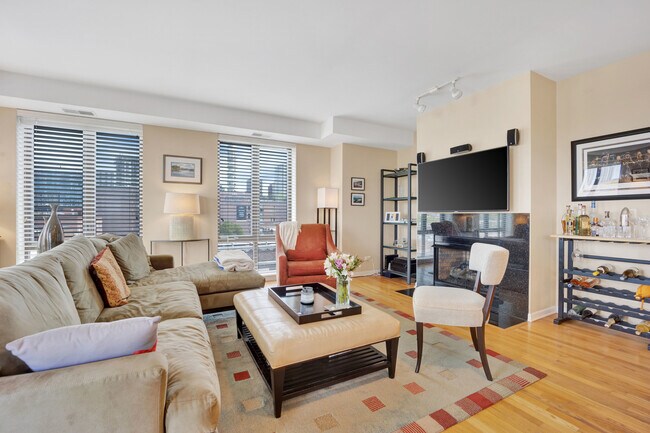 Foto del edificio - 343 W Old Town Ct