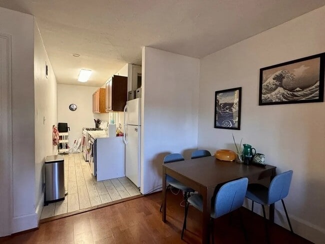 Building Photo - 456 Beacon St