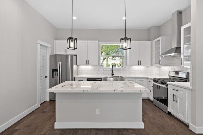 Foto del edificio - 904 Martin St