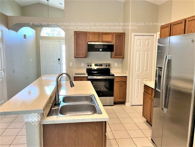 Building Photo - 102 Vine Dr