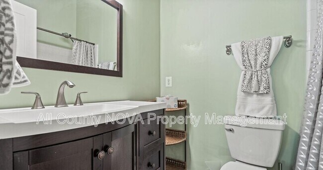 Building Photo - 12144 Cardamom Dr