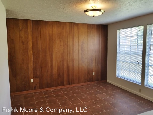 Building Photo - 3 br, 2 bath House - 11707 Largo Dr