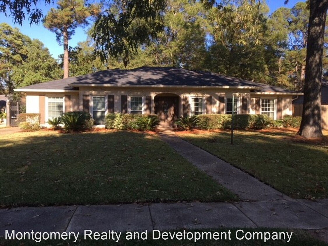 3 br, 2 bath House 8623 West Wilderness Way House Rental in