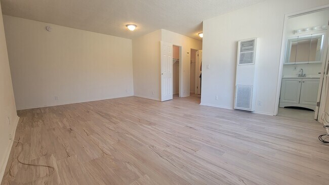 Building Photo - 3565 S Centinela Ave