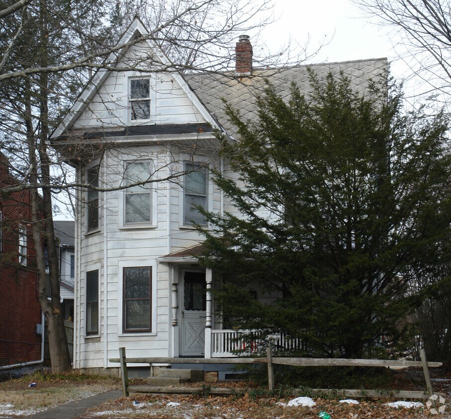 Building Photo - 439 W College Ave