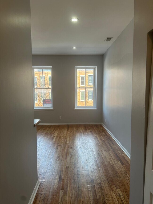 Foto del edificio - 1426 Madison Ave