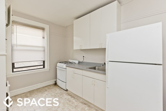 Building Photo - 1 br, 1 bath  - 4111 N Kedzie Ave 3A