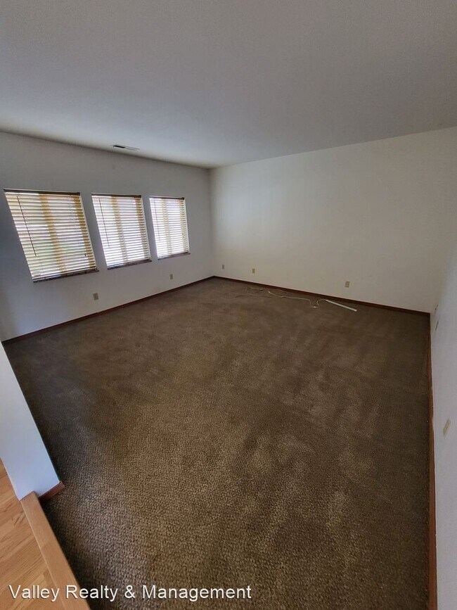 Building Photo - 3 br, 2 bath House - 5455 Salk Rd