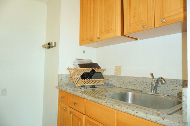 Foto del edificio - OCEAN VIEWS! FULLY FURNISHED 1/1!