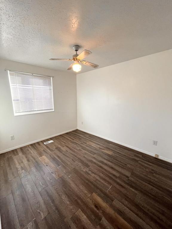 Building Photo - 1827 E 2050 N