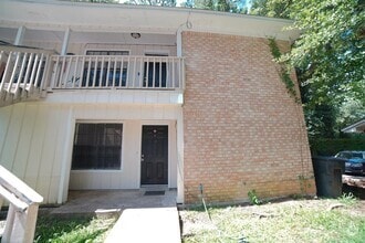 Building Photo - 1312 Nylic St