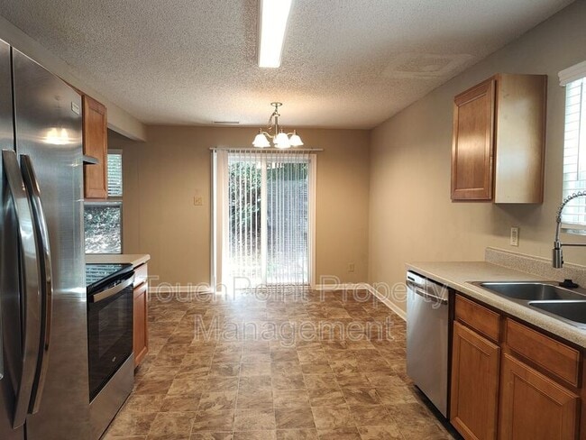 Foto del edificio - 2038 Dunsmore Ln