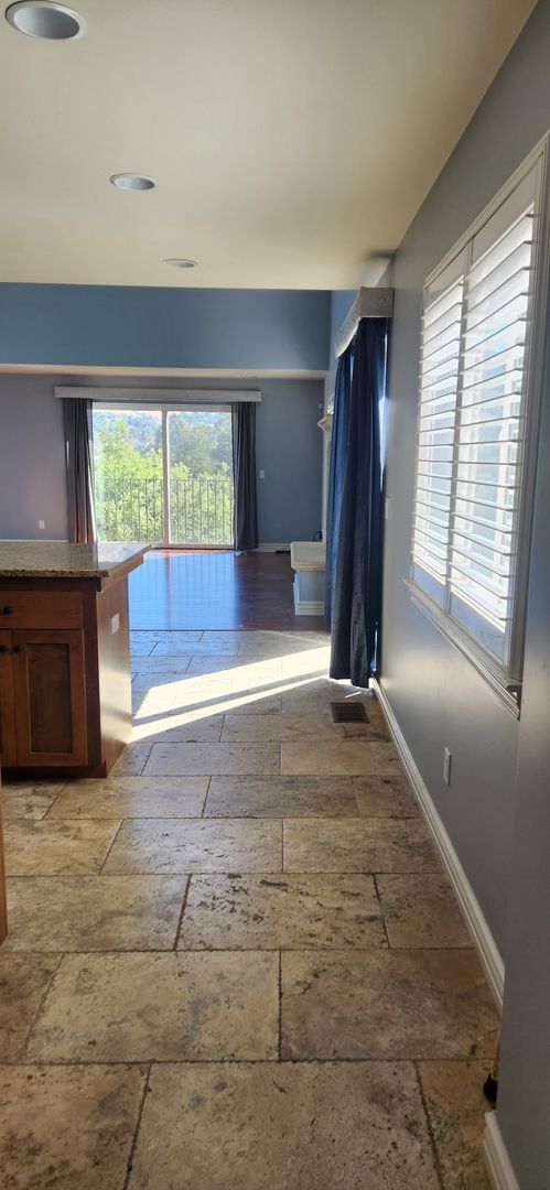 Foto del edificio - Beautiful Tuscan Style Home in SLO-Availab...