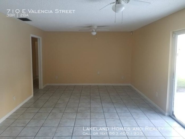 Foto del edificio - 3 bedroom in Lakeland FL 33805