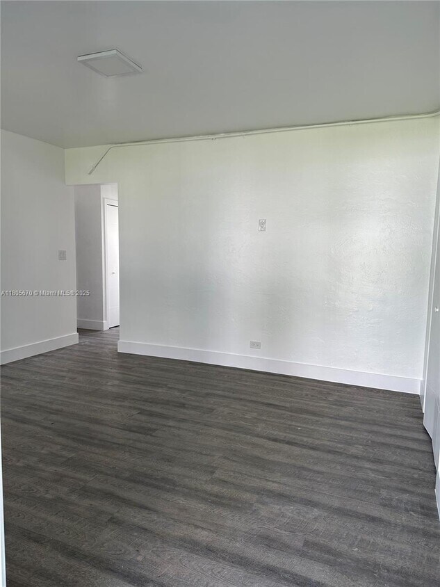 Foto principal - 711 Beacom Blvd
