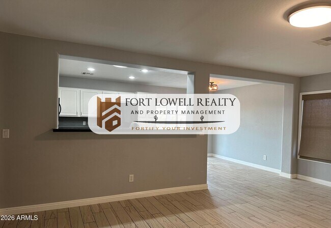 Foto del edificio - 1401 S 228th Ln