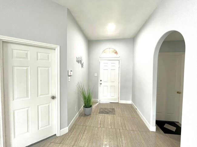 Building Photo - 10807 Summer Meadows Ct