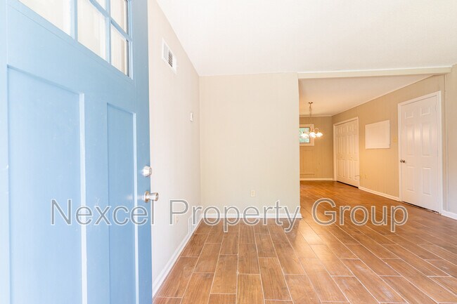Foto del edificio - 3308 Spring Valley Cove