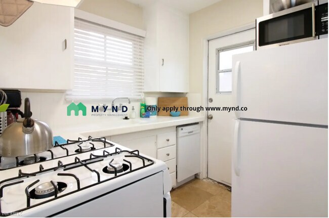 Foto del edificio - 4834-4840 Long Branch Ave