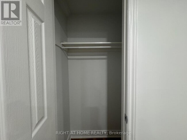 Building Photo - 372 Winfield Terrace
