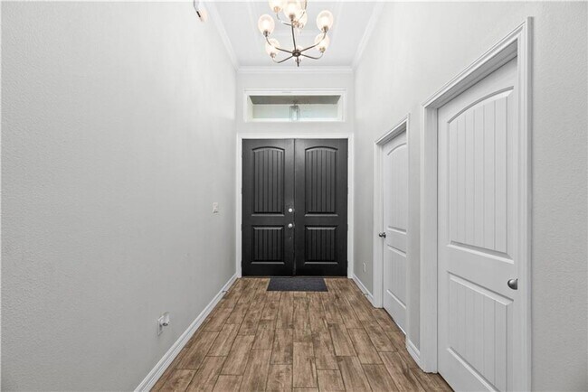 Foto del edificio - 4 Bedroom | 3 Bathroom | Centrally Located