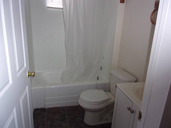 Building Photo - 322 Sewanee Ave