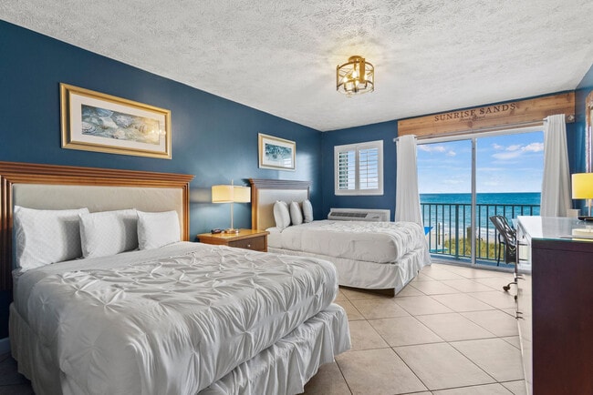 Building Photo - 110 S Ocean Dr