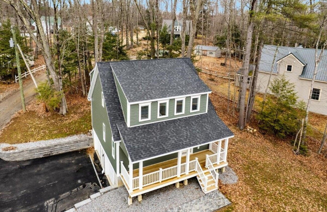 Building Photo - 4 Pinehurst Ave