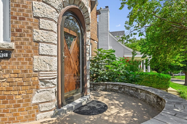 Building Photo - 7421 Stanford Ave